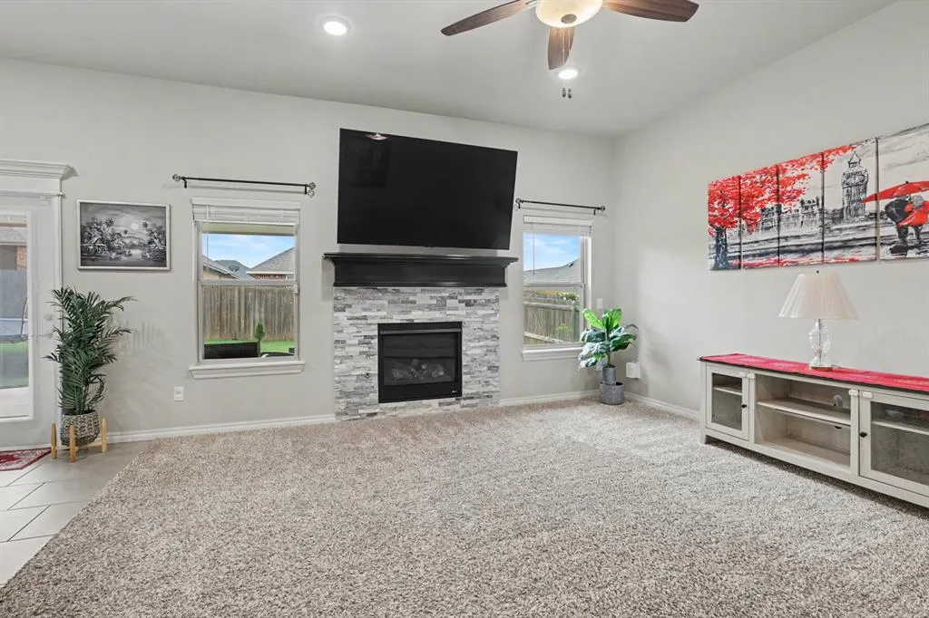Photo 4 — 6124 Oxnard Street, Edmond, OK 73034