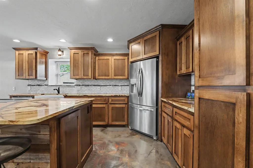 Photo 11 — 2382 County Road 1205, Blanchard, OK 73010