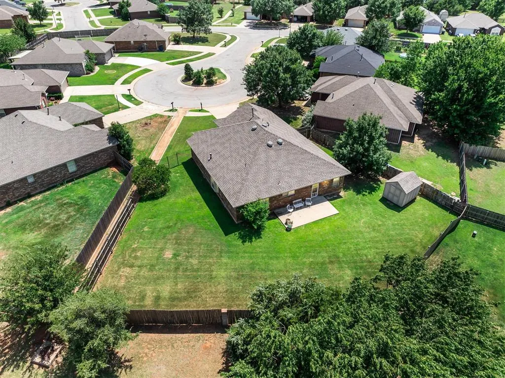 Photo 38 — 1975 Pleasant Ridge Court, Edmond, OK 73012