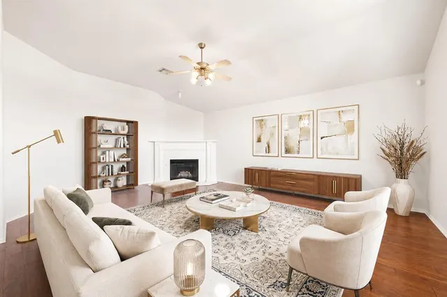Photo 3 — 1975 Pleasant Ridge Court, Edmond, OK 73012