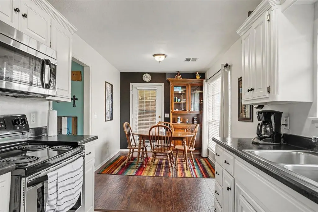 Photo 10 — 4306 S Olie Avenue, Oklahoma City, OK 73109
