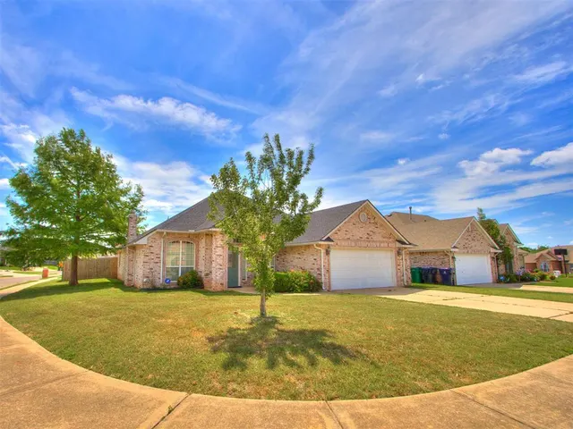 Photo 4 — 2321 SW 94th Terrace, Oklahoma City, OK 73159