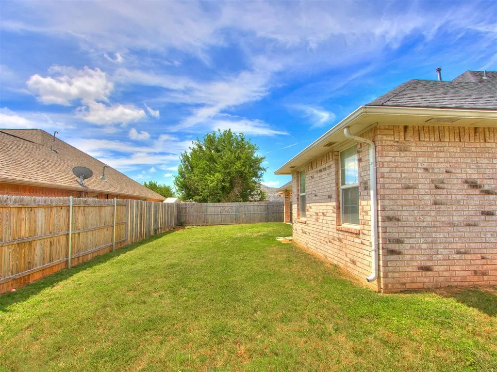 Photo 10 — 2321 SW 94th Terrace, Oklahoma City, OK 73159