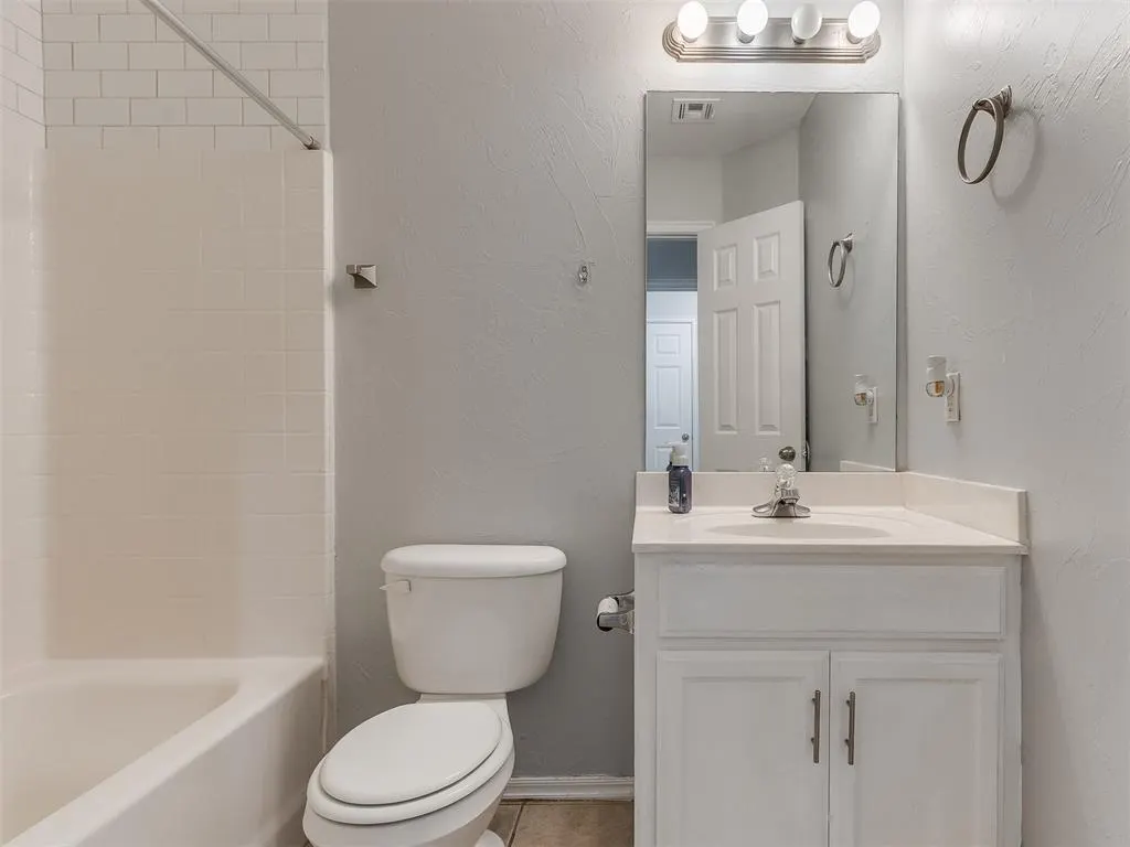 Photo 14 — 2321 SW 94th Terrace, Oklahoma City, OK 73159