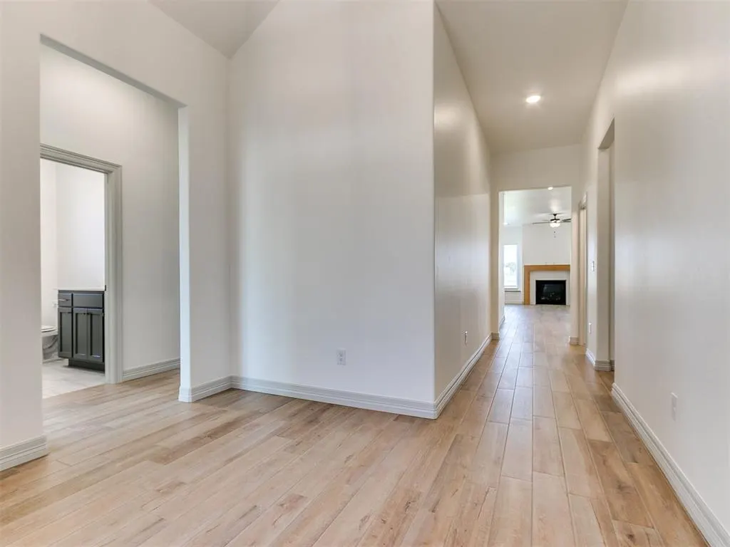 Photo 6 — 7712 Woods Edge Way, Yukon, OK 73099