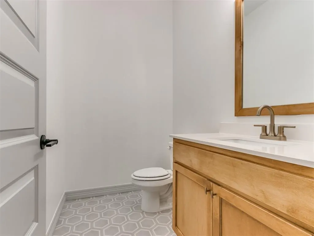 Photo 8 — 7712 Woods Edge Way, Yukon, OK 73099
