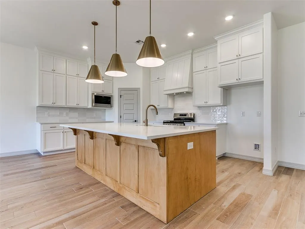 Photo 12 — 7712 Woods Edge Way, Yukon, OK 73099