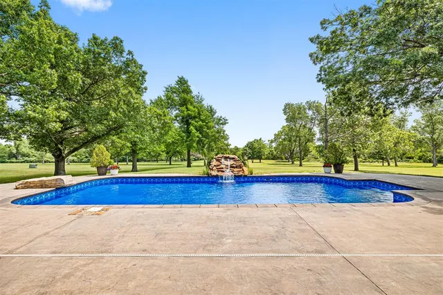 Photo 2 — 11900 Scenic Meadow Road, Oklahoma City, OK 73173