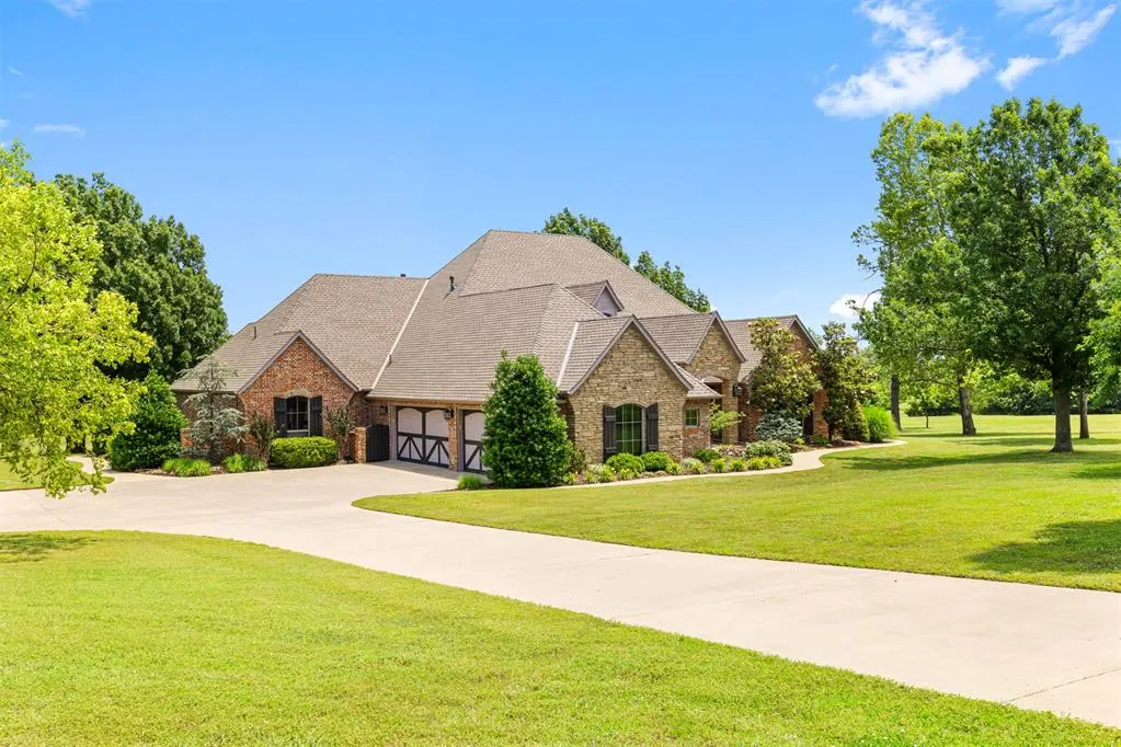Photo 5 — 11900 Scenic Meadow Road, Oklahoma City, OK 73173