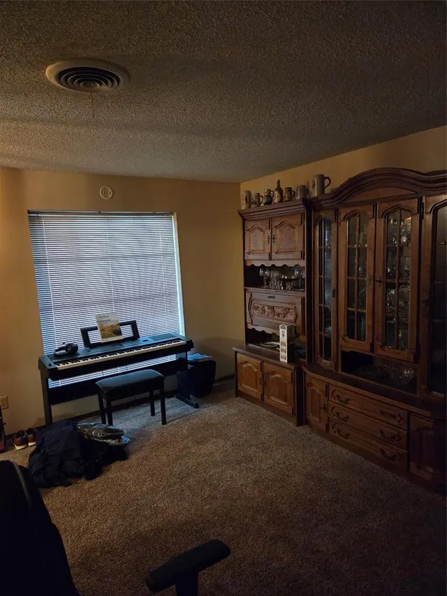 Photo 8 — 6208 NW Chestnut Lane, Lawton, OK 73505