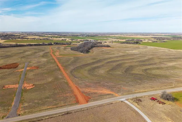 Photo 4 — 1 N Gregory Road, El Reno, OK 73036