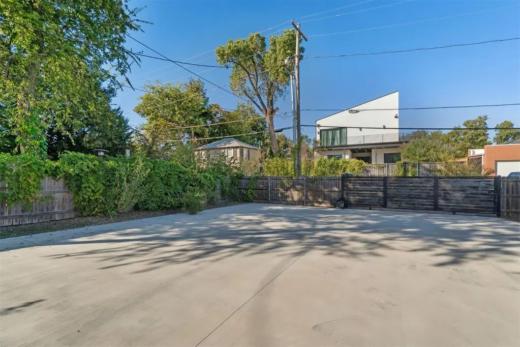 Photo 32 — 1123 NW 14th Street, Oklahoma City, OK 73106