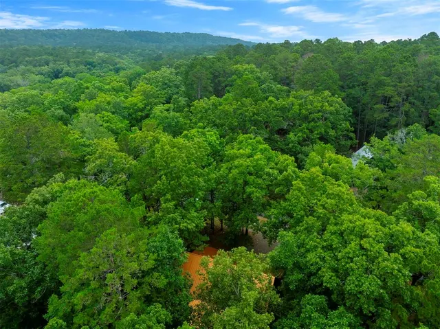 Photo 4 — 680 Chinook Road, Broken Bow, OK 74728