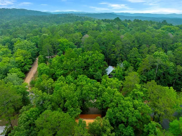Photo 5 — 680 Chinook Road, Broken Bow, OK 74728