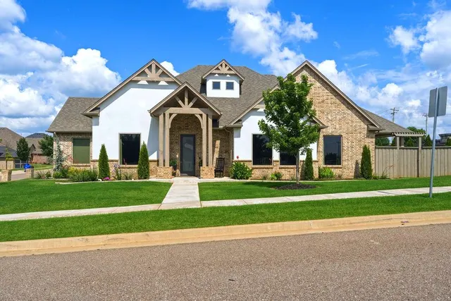Photo 2 — 620 Timberbrook Drive, Norman, OK 73069