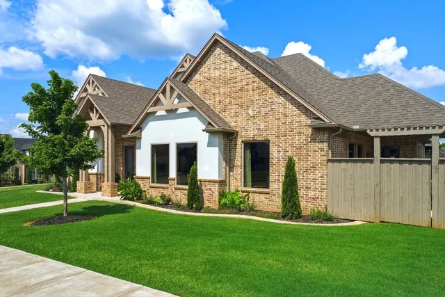Photo 3 — 620 Timberbrook Drive, Norman, OK 73069