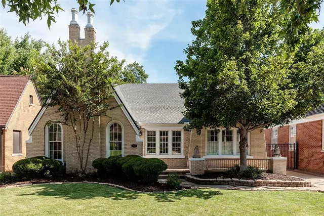 Photo 3 — 213 NW 35th Street, Oklahoma City, OK 73118