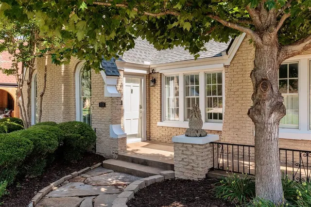 Photo 6 — 213 NW 35th Street, Oklahoma City, OK 73118