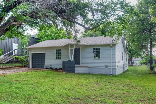 Front exterior — 100 S Iowa Avenue, Chandler, OK 74834