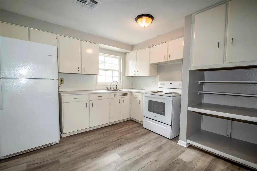 Photo 4 — 100 S Iowa Avenue, Chandler, OK 74834
