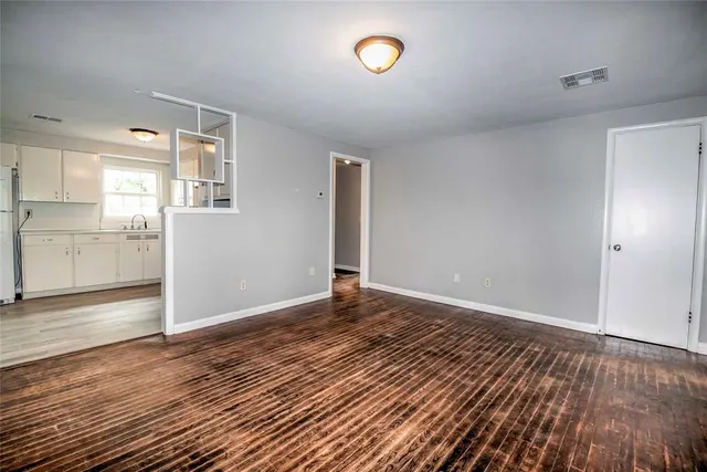 Photo 5 — 100 S Iowa Avenue, Chandler, OK 74834