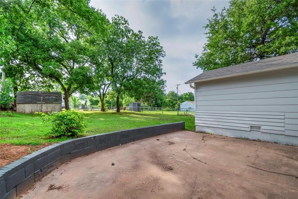 Photo 15 — 100 S Iowa Avenue, Chandler, OK 74834