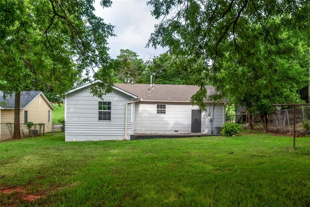 Photo 17 — 100 S Iowa Avenue, Chandler, OK 74834