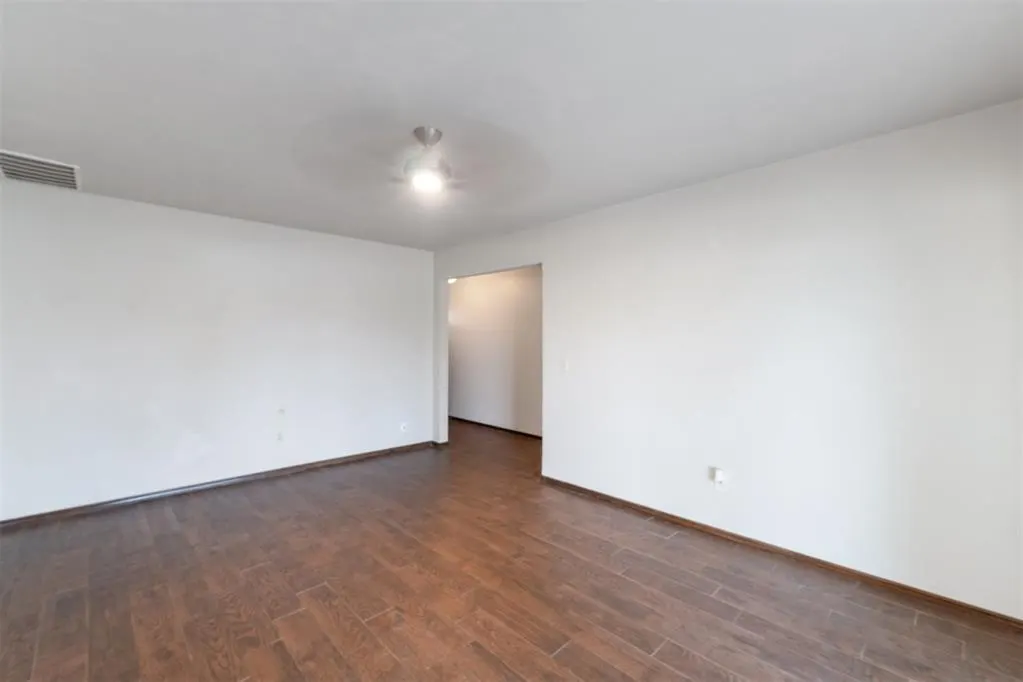 Photo 11 — 517 Willow Ridge Place, Edmond, OK 73003
