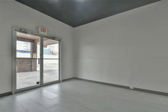 Photo 3 — 3930 SE 27th Street, Del City, OK 73115