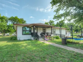 Sold home at 524 W Forrest Street