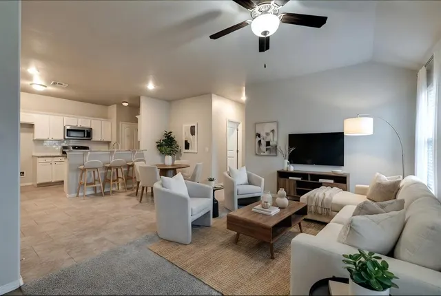 Photo 5 — 608 N 5th Street 608-610, Cashion, OK 73016