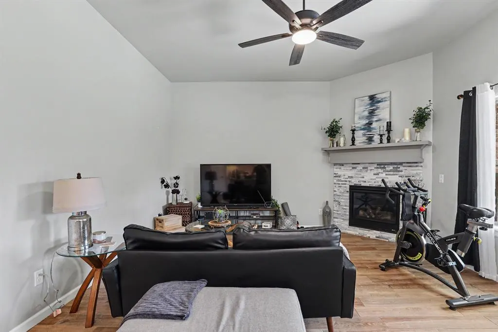 Photo 5 — 5225 Skylar Rae Road, Edmond, OK 73034
