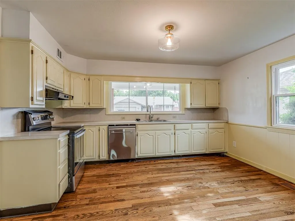 Photo 12 — 2620 NW 46th Street, Oklahoma City, OK 73112