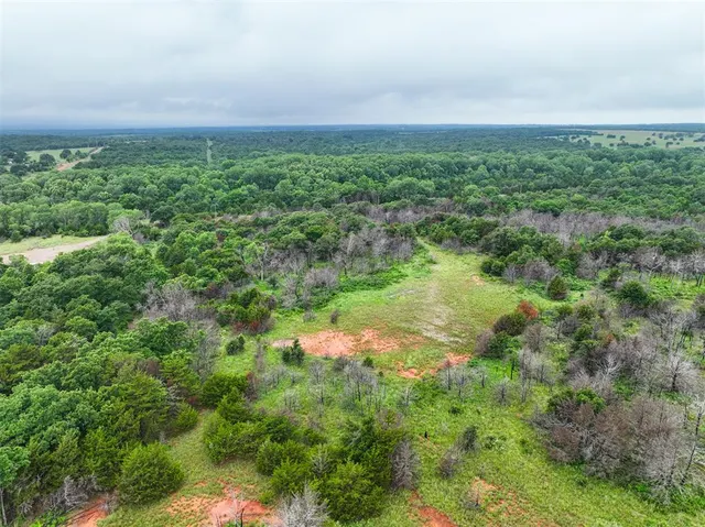 Photo 3 — 800558 S 3290 Road, Wellston, OK 74881
