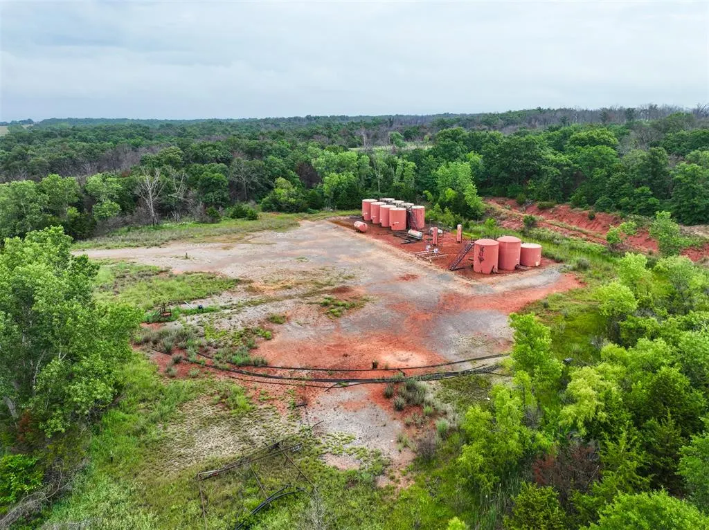 Photo 14 — 800558 S 3290 Road, Wellston, OK 74881