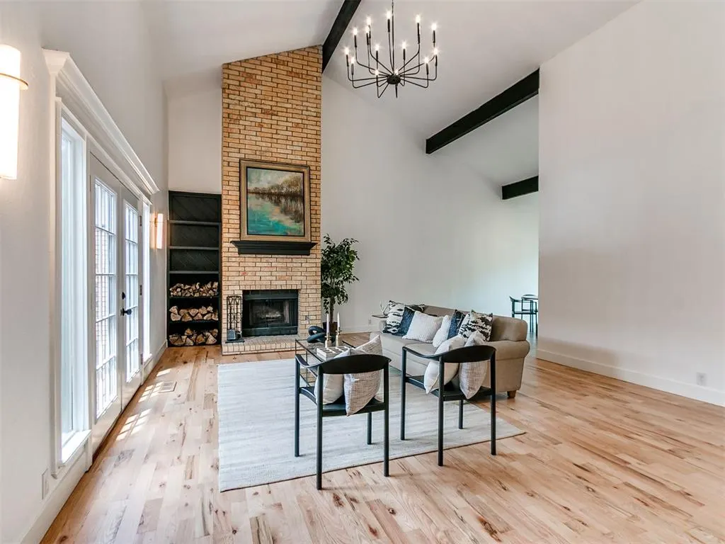Photo 2 — 2401 Appleway Street, Edmond, OK 73013