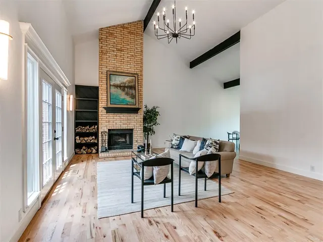 Photo 2 — 2401 Appleway Street, Edmond, OK 73013