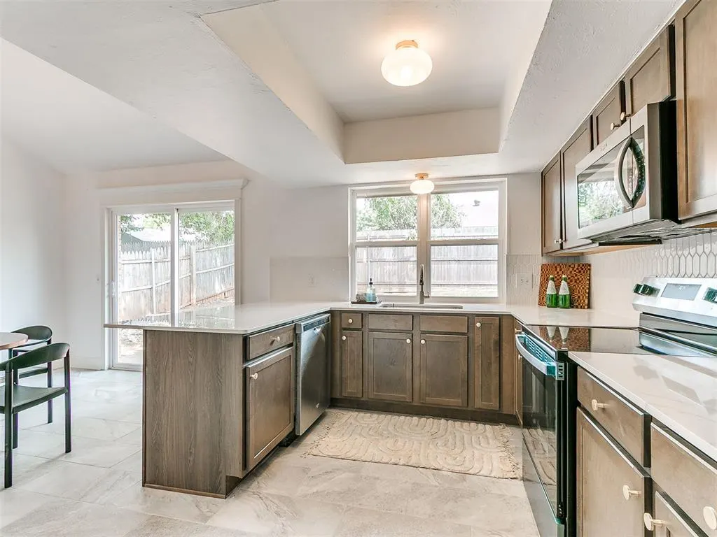 Photo 35 — 2401 Appleway Street, Edmond, OK 73013