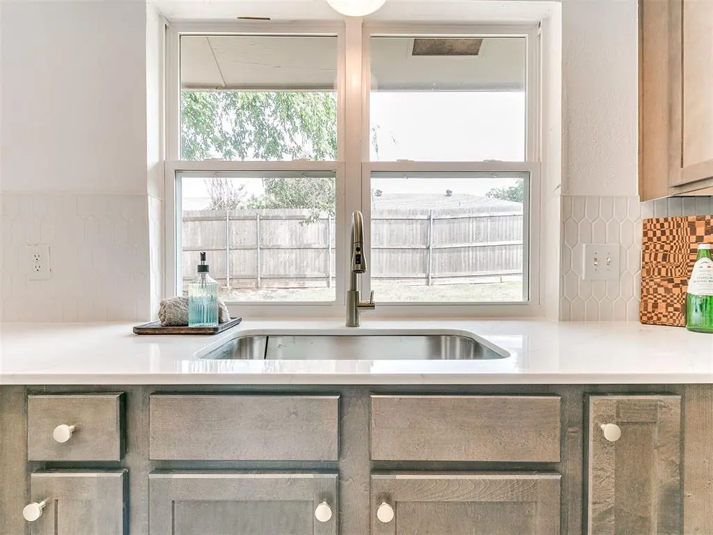 Photo 37 — 2401 Appleway Street, Edmond, OK 73013