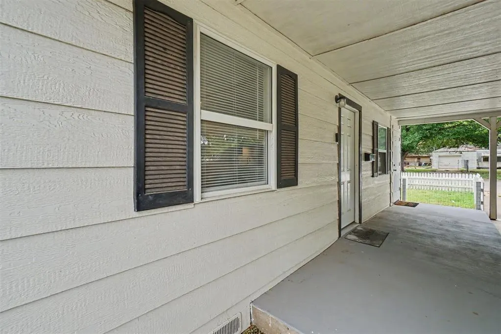 Photo 4 — 510 W 3rd Street, Hobart, OK 73651