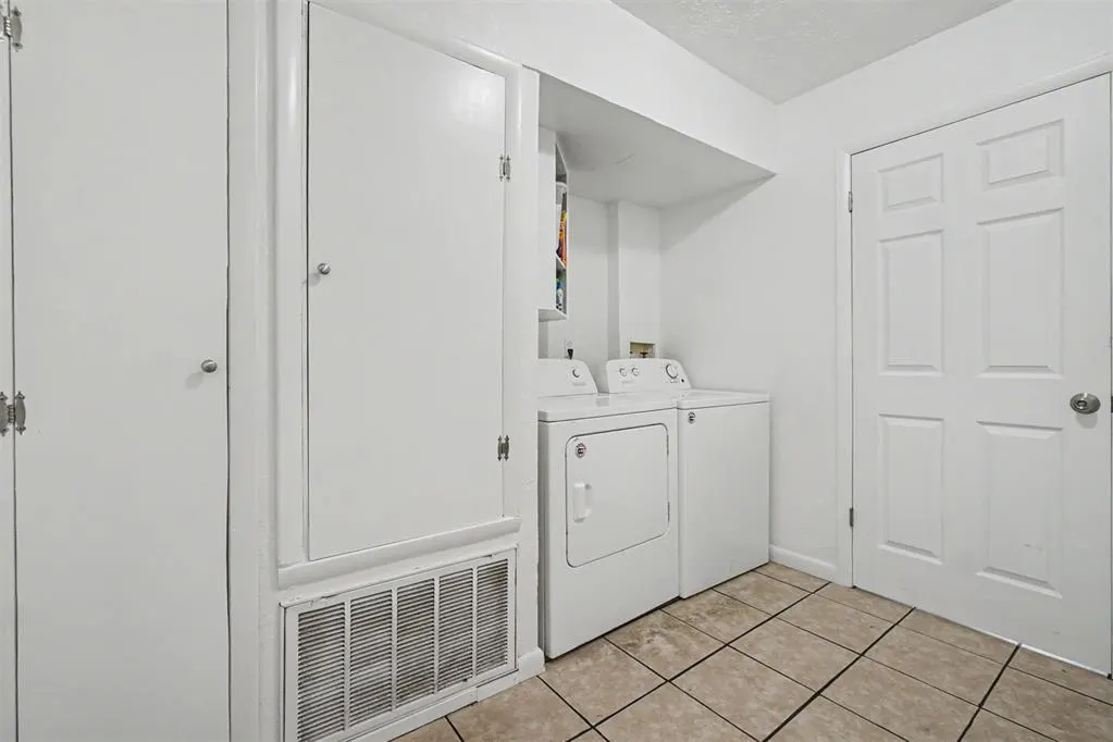 Photo 16 — 510 W 3rd Street, Hobart, OK 73651