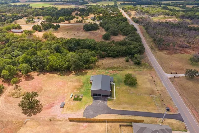 Photo 4 — 17210 E Coffee Creek Road, Luther, OK 73054