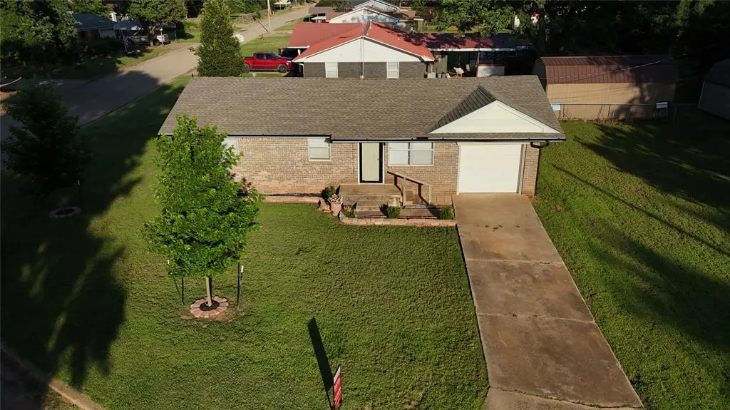 Photo 20 — 1004 Hillcrest Drive, Maysville, OK 73057