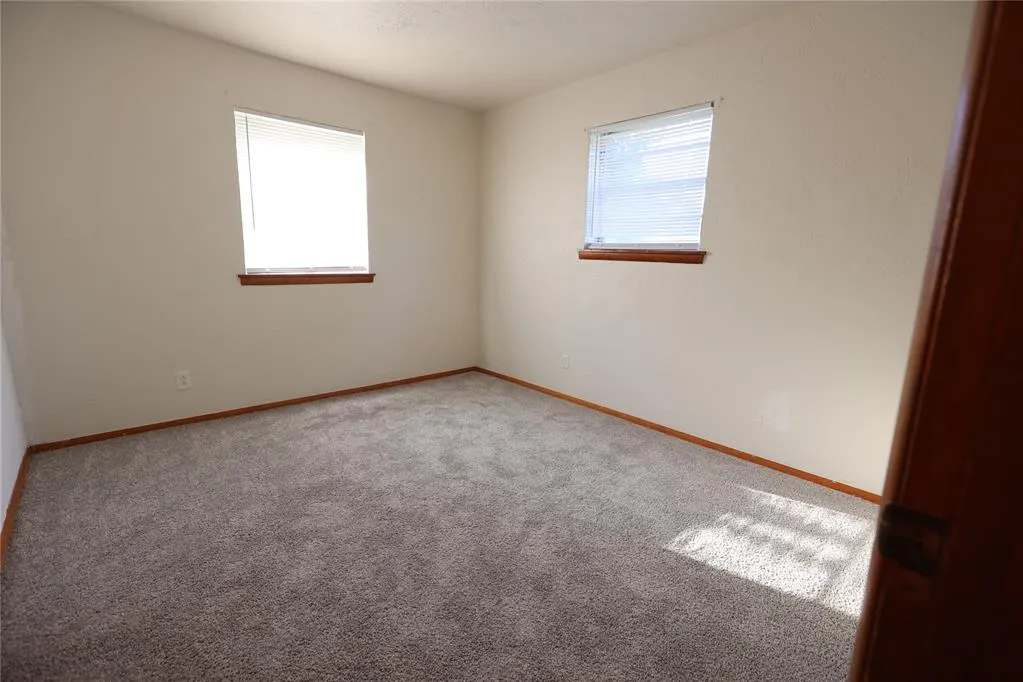 Photo 18 — 1004 Hillcrest Drive, Maysville, OK 73057
