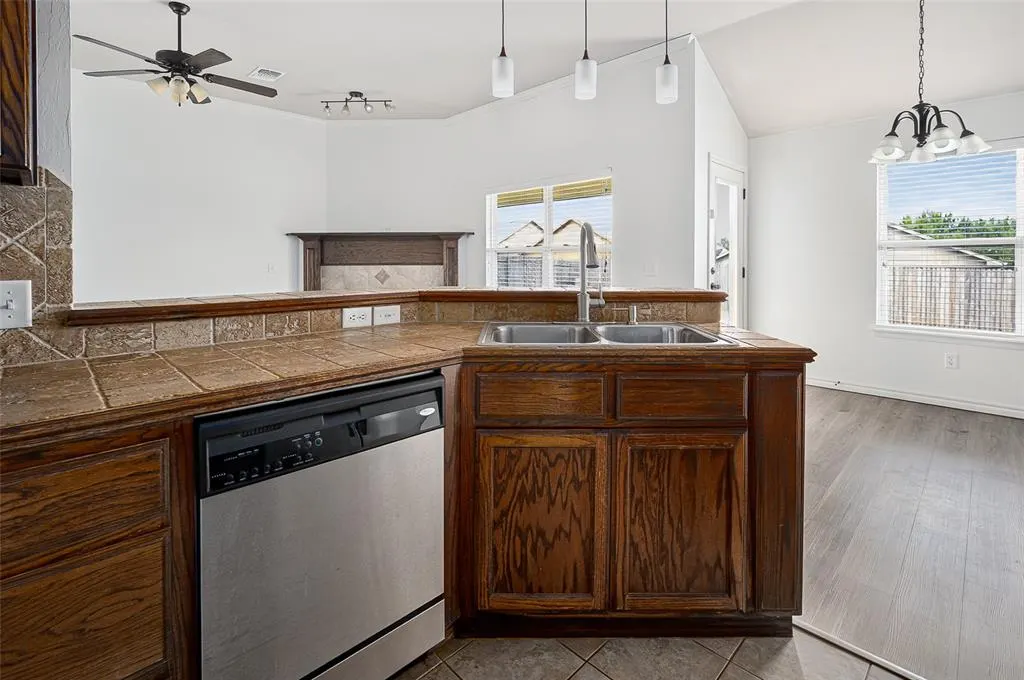 Photo 10 — 4400 Eagle Owl Drive, Norman, OK 73072