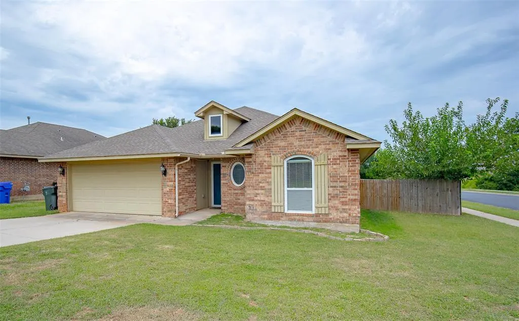 Photo 14 — 4400 Eagle Owl Drive, Norman, OK 73072