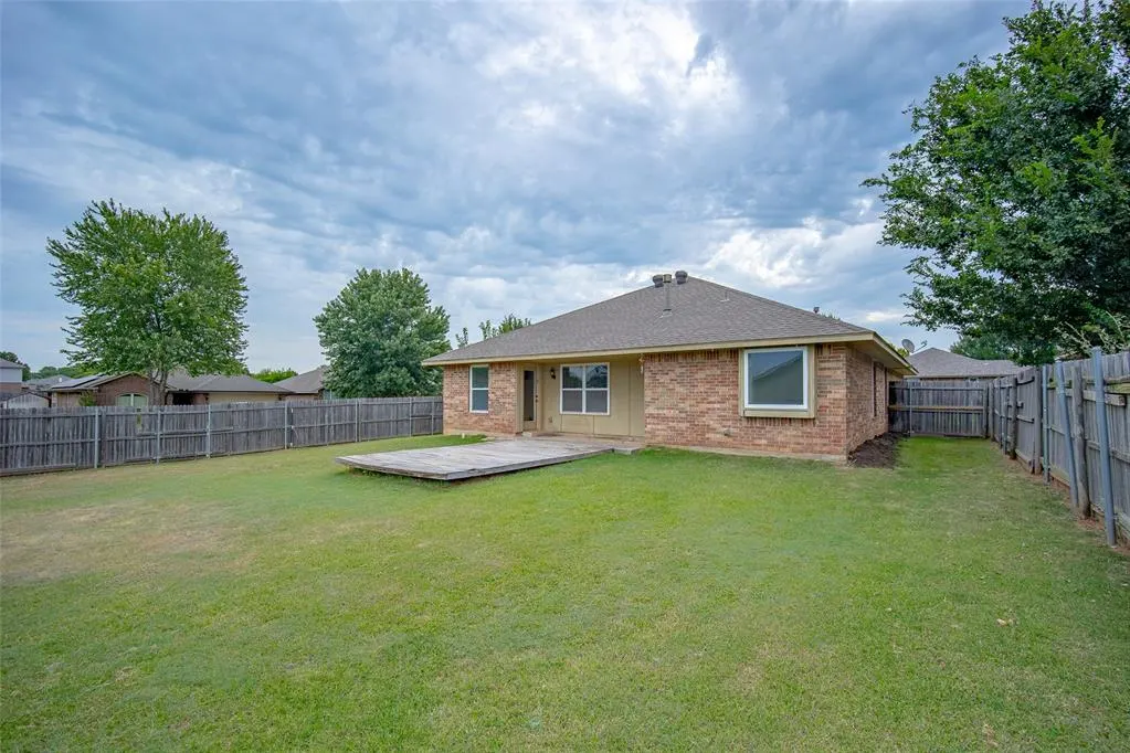 Photo 16 — 4400 Eagle Owl Drive, Norman, OK 73072