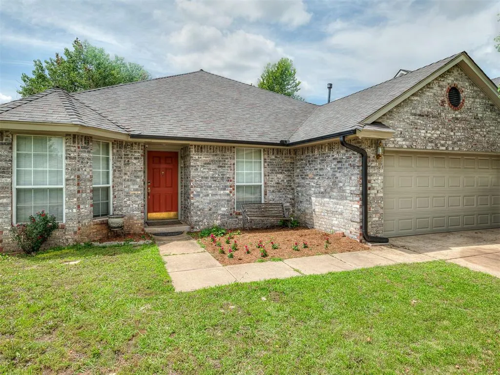 Photo 3 — 2316 Bradford Place, Edmond, OK 73012