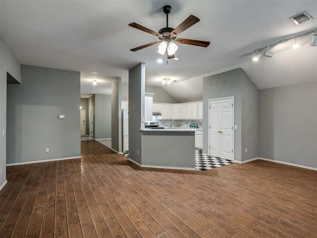 Photo 5 — 2316 Bradford Place, Edmond, OK 73012