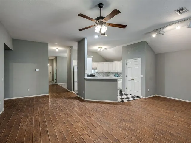 Photo 5 — 2316 Bradford Place, Edmond, OK 73012